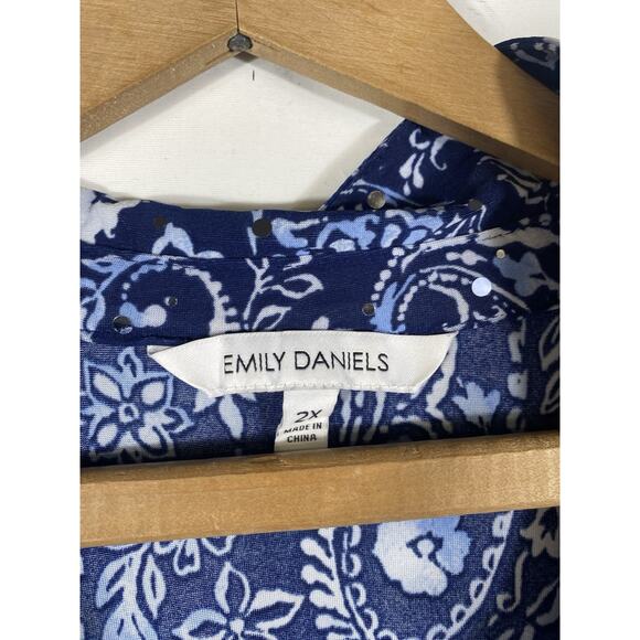 Emily Daniels Top 2X Blue Paisley Slinky Knit Travel Button Up Coastal Mature - Picture 8 of 13